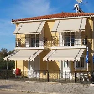 https://dimitris-studios-karavomylos.kefaloniahotels.net