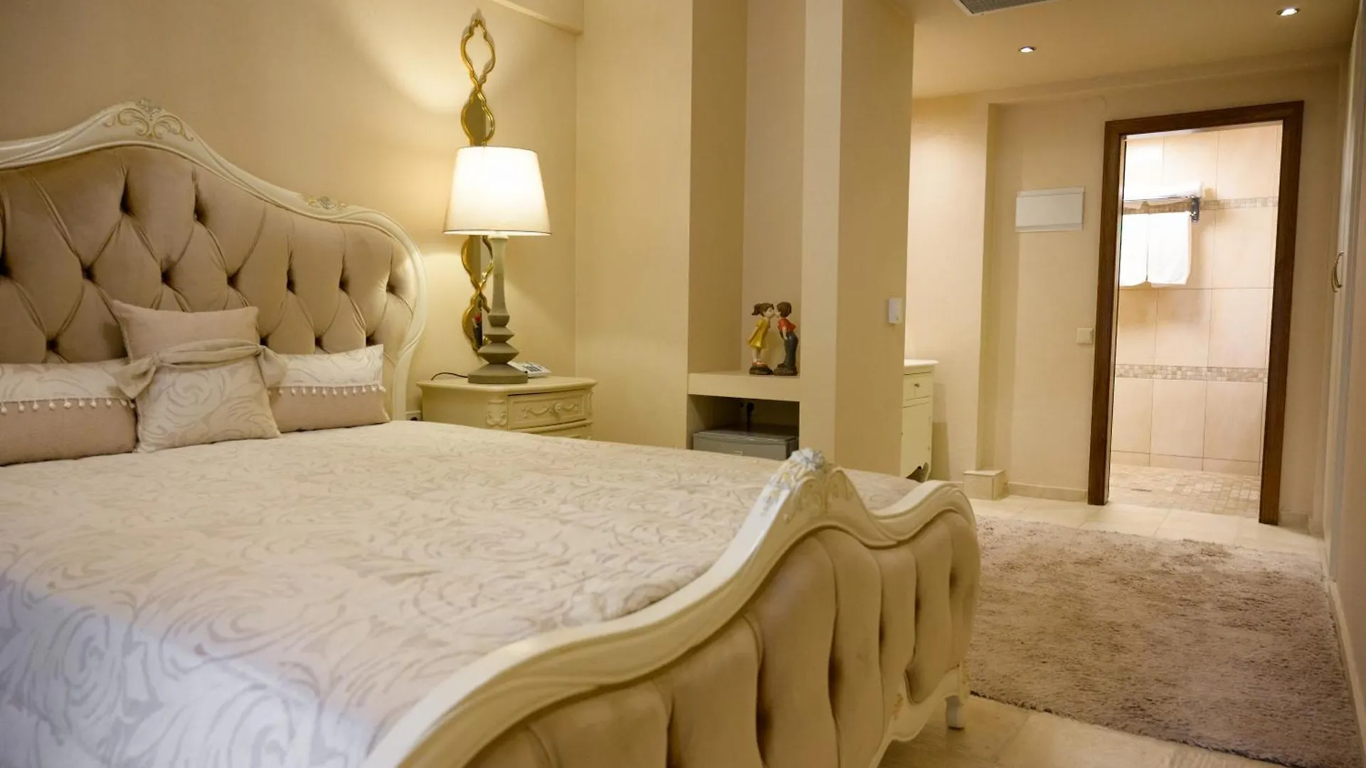 Achtis Hotel 阿菲托斯