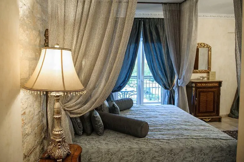 Achtis Hotel 阿菲托斯